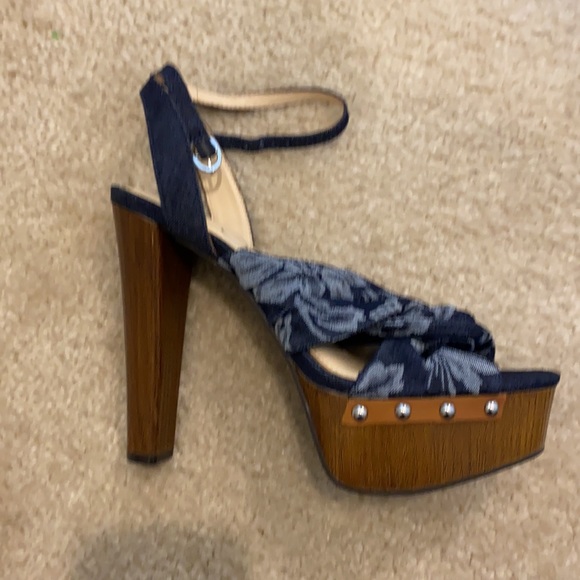 Jessica Simpson denim platform heel shoes - Picture 5 of 8